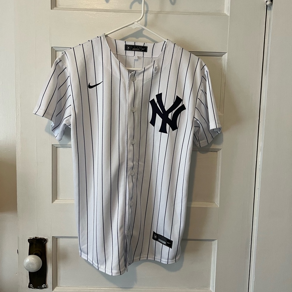 Nike Yankees Jersey Kids Large Pinstripe